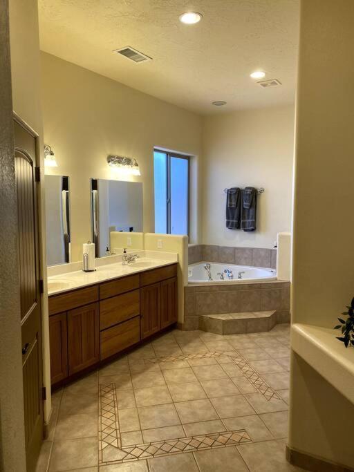 Spacious Home Page Exterior foto